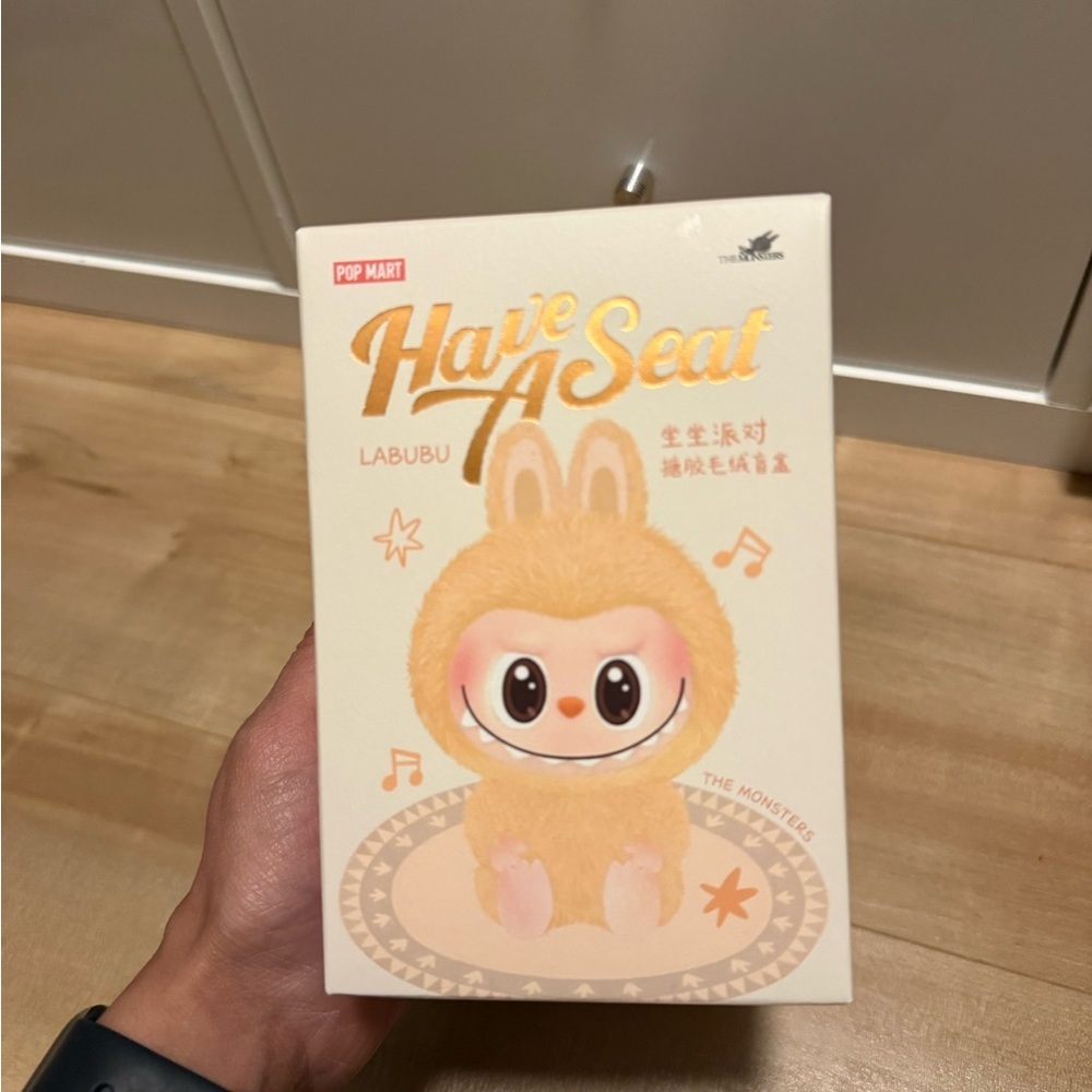 Pop Mart Labubu 'Have A Seat' Collectible - HEHE - Picture 2 of 5